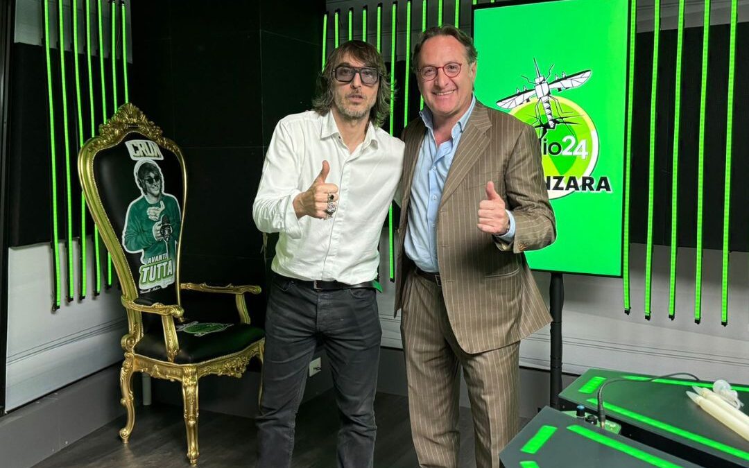 Antonini em “La Zanzara” para falar com Cruciani sobre próteses penianas