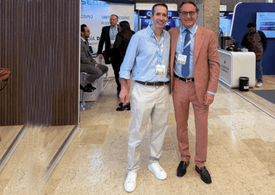 Foto ricordo ufficiale del Prof. Gabriele Antonini con i colleghi specialisti al 60º Congresso della Società Colombiana di Urologia.